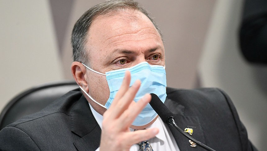   Na CPI, Pazuello diz que Bolsonaro não interferiu na gestão da pandemia; senadores discordam. O ex-ministro da saúde foi questionado sobre um pronunciamento de Bolsonaro contra a aquisição da vacina chinesa CoronaVac. O ex-ministro voltou ao tema nesta quinta (20) e disse que o fato se tratou de uma “posição de internet” do presidente, mas não houve pressão sobre o ministério.