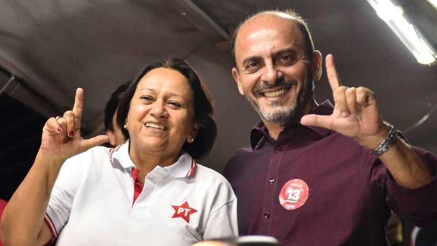   Ação do MPF contra Fátima e Antenor é julgada improcedente pelo TRE/RN. O julgamento ocorreu na tarde desta quinta-feira (27). A ação foi considerada improcedente, por seis votos a zero. O MPF, autor da denúncia contra a chapa dos então candidatos ao Governo RN, modificou o entendimento anterior.  “Ao conferir vitória à coligação ‘Do Lado Certo’, mediante o reconhecimento do indeferimento da representação, o MP eleitoral e o TRE atestaram que, durante a instrução processual, ficou comprovado que não houve irregularidade e que a aplicação dos recursos foi feita de forma correta”, declarou o advogado da governadora Fátima Bezerra, André Castro.