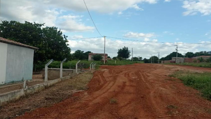   A ação ocorreu dessa vez na Vila Santa Catarina, sendo necessária devido às últimas chuvas que caíram no município, que como consequência deixou as ruas esburacadas, havendo a necessidade da melhoria para que os locais não fiquem em situações mais críticas.