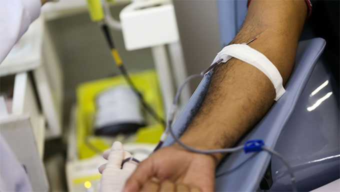   Médicos pedem que familiares de pacientes internados com Covid doem sangue. Segundo o Hematologista, Dr. André Aleixo, os estoques de sangue estão quase zerados. Ele pede a ajuda dos familiares de pacientes que estão internados UTIs Covid para que façam a doação, a fim de reabastecer os estoques.