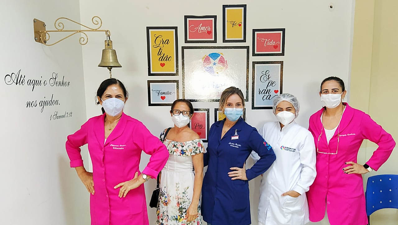   Liga Mossoroense comemora dois anos do Cantinho da Vitória. O espaço acolhedor, criado na Unidade I da Liga Mossoroense de Estudos e Combate ao Câncer, tem o objetivo de transmitir aos pacientes e seus familiares toda vibração e motivação ao finalizar o tratamento de radioterapia. Ao receberem alta do tratamento, os pacientes podem tocar o sino da vitória, com o intuito de comemorar o início de uma nova vida, além de confraternizar com a equipe do Hospital, familiares e amigos o importante momento de conquista.