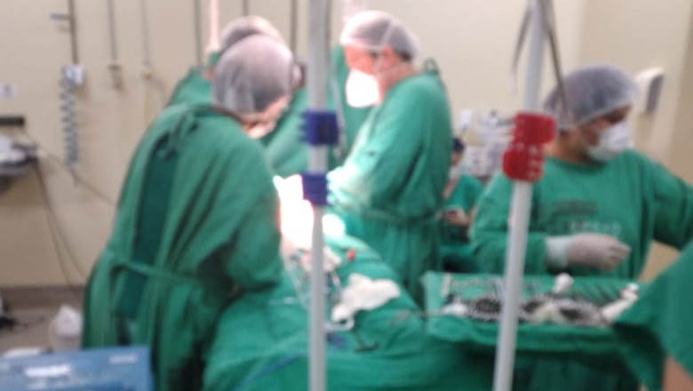   Esta é a primeira captação realizada na unidade no ano de 2021. A família do doador, um jovem de 26 anos, que teve morte cerebral após um acidente de moto na cidade de São Miguel, no Alto Oeste do RN, decidiu cumprir o último desejo dele, que era de salvar vidas através da doação de seus órgãos. A captação está sendo realizada no hospital por uma equipe vinda de Natal. Através deste gesto de amor, três vidas serão salvas. Os órgãos captados hoje serão enviados aos estados do Ceará e Pernambuco.