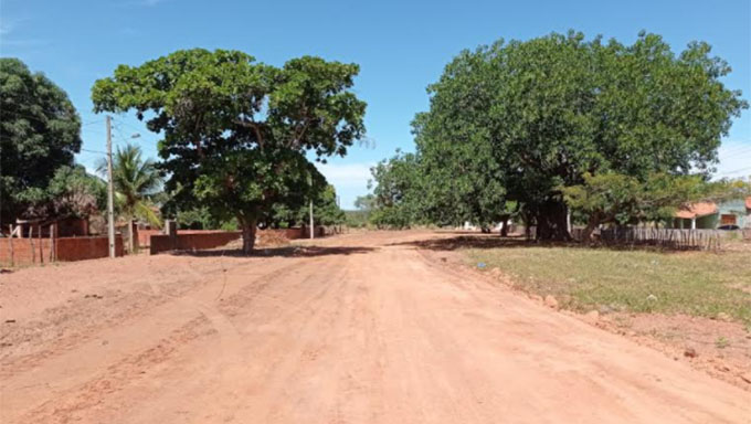   A determinação do prefeito Josivan Bibiano de Azevedo (PL), é para que sejam recuperadas as estradas que dão acesso às vilas para viabilizar melhor deslocamento de moradores e visitantes.