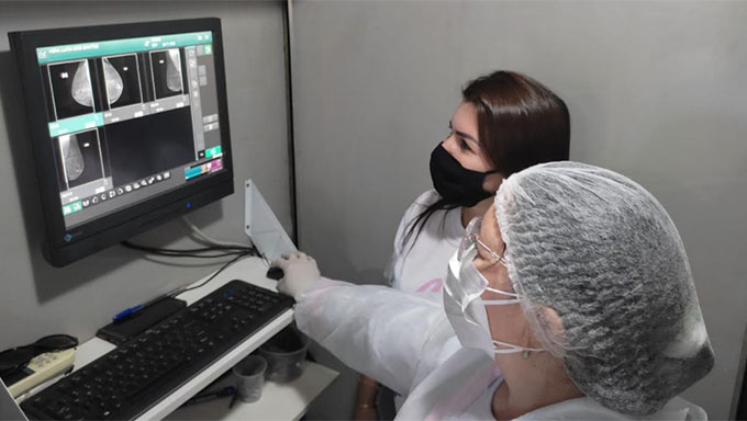   O objetivo, segundo a secretária de saúde Márcia Cristina Alves é facilitar o acesso das mulheres ao exame de mamografia, e por meio do projeto “Amigo do Peito” uma unidade móvel foi possível realizar exames de mamografia com tecnologia de forma inteiramente gratuita.