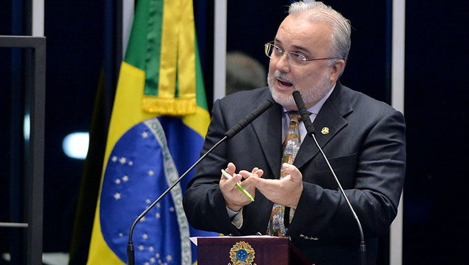   Golpismo é um caminho no qual quem dá o primeiro passo não tem a menor garantia de determinar sentido, direção ou duração da caminhada. É uma caixa de Pandora que, uma vez aberta, exige muito esforço para que se possa recolher os monstros que saem lá de dentro e ameaçam a normalidade.