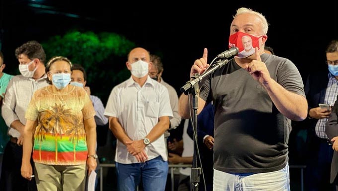   “E tá aqui o homem da energia, nosso querido companheiro Senador Jean Paul, a quem o estado deve muito. Não só pelo mandato que ele faz, um mandato atuante, comprometido com o Rio Grande do Norte como senador, mas pelo que ele já fez enquanto secretário de Energia, preparando as bases para o RN continuar voando. Nós continuamos liderando o ranking da produção de energia eólica do país”, declarou a governadora Fátima Bezerra.