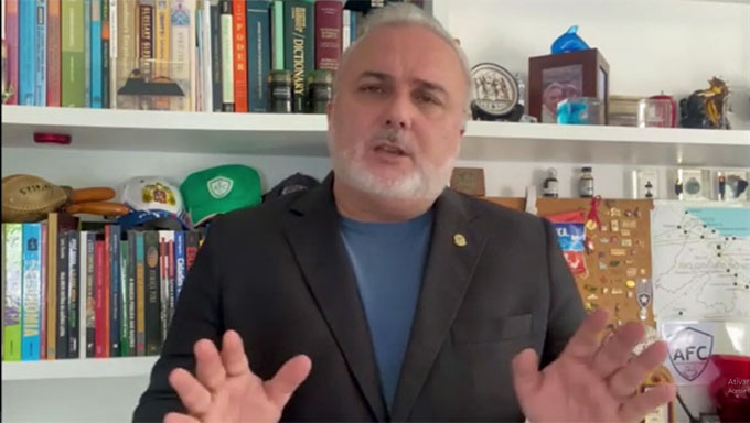   Soberania se constrói com muitos elementos — controle de ativos estratégicos, política externa independente, aparato de dissuasão, valorização da cultura e da identidade nacionais.  Mas é fundamental que nunca percamos de vista o papel fundamental da Educação na emancipação do nosso povo, como elemento indissociável da consolidação da independência.