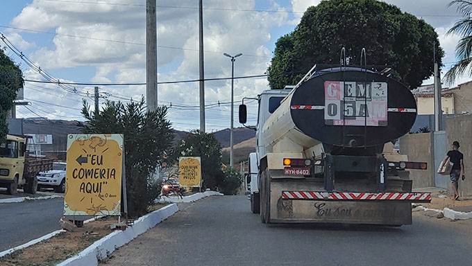   São Miguel e Paraná são os únicos que permanecem oficialmente em colapso hídrico conforme a Companhia de Águas e Esgoto do Rio Grande do Norte (Caern). No Rio Grande do Norte, são 91 municípios em situação de emergência declarada pelos gestores municipais. O município de Luís Gomes, também no Alto Oeste do Rio Grande do Norte, sai da lista de municípios em colapso hídrico porque houve recarga no reservatório usado pela Caern para atender à demanda da população.