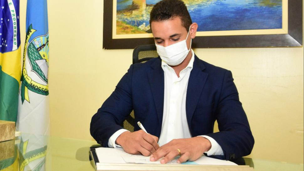   "O nosso principal objetivo é otimizar os serviços e fazer com que eles cheguem de forma eficiente e ágil à população. Contamos, nesse sentido, com o apoio e parceria do Governo do Estado, no entendimento de que este é um projeto relevante para os cidadãos mossoroenses", afirmou Allyson.
