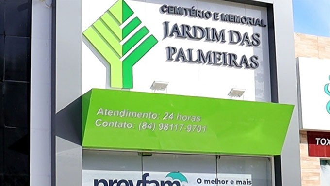   A estrutura do Memorial Jardim das Palmeiras é exclusiva e composta por salas de velório 100% climatizadas, sala de estar/espera e um amplo estacionamento, tudo projetado para oferecer paz, conforto e segurança aos presentes. 