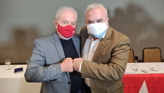   O Senador Jean (PT-RN), Líder da Minoria do Senado, participou da reunião com Lula e fez pronunciamento durante o encontro. “Nós temos muito claro o nosso lado e estamos juntos para construir um Brasil melhor, e fortalecer a luta no Rio Grande do Norte”, declarou Jean após a reunião.