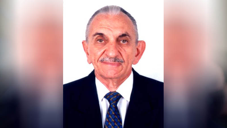   Ex-governador do Rio Grande do Norte, Lavoisier Maia morre aos 93 anos. Lavô, como era conhecido, estava em sua residência, no município de Natal. O óbito foi provocado por uma infecção generalizada. Ele havia completado 93 anos no sábado, dia 9 de outubro. Lavoisier Maia governou o RN no período de 1979 a 1982. Também foi Senador da República, deputado federal por dois mandatos e deputado estadual. 