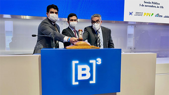 Imagem 1 -  O edital do processo de arrendamento do Porto Ilha de Areia Branca chegou a ser questionado pelo Grupo Hidrovias do Brasil, porém não prosperou e nesta sexta-feira, 5, o leilão foi realizado pela Agência Nacional de Transportes Aquaviários (Antaq), na sede da Bolsa de Valores de São Paulo, não só do Porto Ilha, mas também do Porto de Maceió. O Consórcio Intersal vai pagar  R$100 mil pela outorga e terá que investir R$ 165 milhões na estruturação e ampliação do porto nos próximos 25 anos, ampliando a capacidade de embarque de 2 para 6 milhões de toneladas