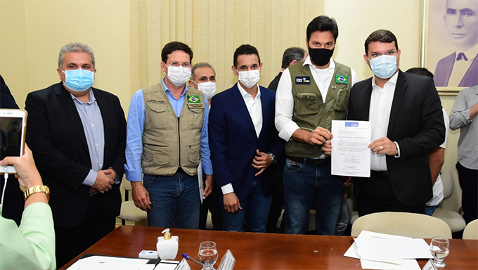   A medida é fruto de pleito do presidente da Câmara, Lawrence Amorim, e do prefeito Allyson Bezerra ao ministro das Comunicações, Fábio Faria, nas últimas agendas do ministro em Mossoró. Em discurso na Câmara, Lawrence destacou a relevância do canal para Mossoró. “Importante avanço. Continuamos a trabalhar para permitir ao povo assistir à TV Câmara Mossoró em sinal aberto”, assegurou.