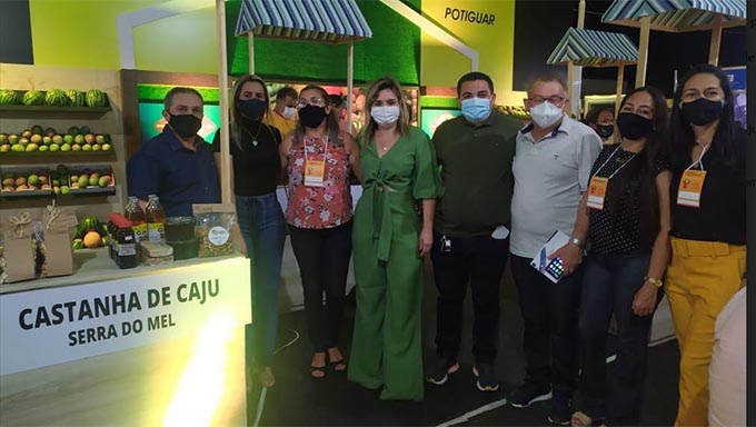   O município organizou uma comitiva com mais de 40 produtores de diversas vilas para participarem de um dia de palestra sobre “O mercado e práticas inovadoras de manejo da cajulcultura”.