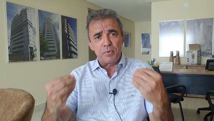 Imagem 1 - A declaração é do empresário Jorge do Rosário, que nesta quarta-feira, dia 8, foi eleito pela terceira vez presidente do Sindicato da Construção Civil e Mossoró-RN (SINDUSCOM. Ele acredita que a construção civil é o caminho mais seguro e rápido para aquecer a economia, mas que é preciso, no entanto, de apoio com políticas públicas governamentais. Imagem 1 - A declaração é do empresário Jorge do Rosário, que nesta quarta-feira, dia 8, foi eleito pela terceira vez presidente do Sindicato da Construção Civil e Mossoró-RN (SINDUSCOM. Ele acredita que a construção civil é o caminho mais seguro e rápido para aquecer a economia, mas que é preciso, no entanto, de apoio com políticas públicas governamentais.