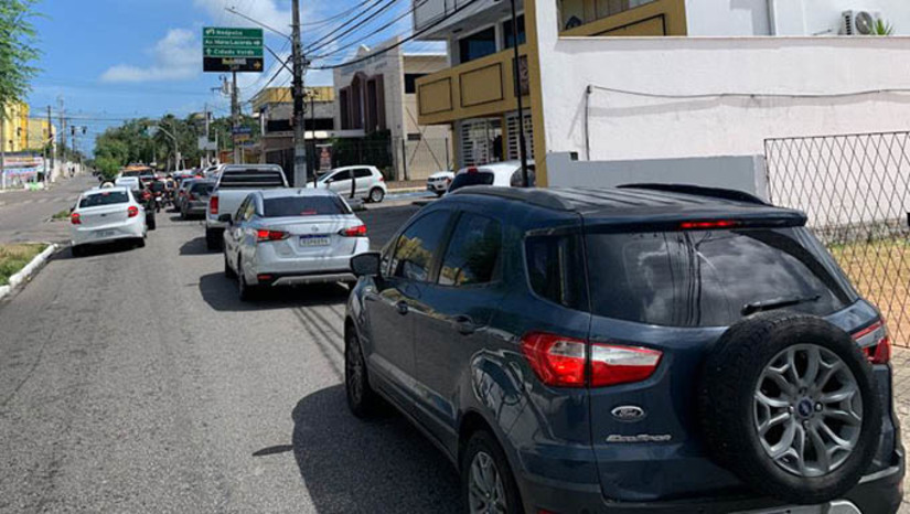 Imagem 1 - A parcela única pode ser paga com desconto de 5% no mês de vencimento do IPVA do veículo, de acordo com o calendário de pagamento - março para as placas terminadas em 1 e 2 e os outros meses com os números subsequentes. Para os contribuintes cadastrados no Programa Nota Potiguar o desconto pode subir para 10% tanto na cota única quanto no parcelamento. Imagem 1 - A parcela única pode ser paga com desconto de 5% no mês de vencimento do IPVA do veículo, de acordo com o calendário de pagamento - março para as placas terminadas em 1 e 2 e os outros meses com os números subsequentes. Para os contribuintes cadastrados no Programa Nota Potiguar o desconto pode subir para 10% tanto na cota única quanto no parcelamento.