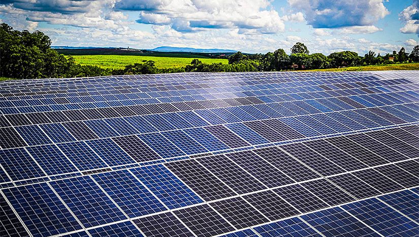 Imagem 1 - O projeto-piloto, chamado de “Escolas Solares”, será desenvolvido pelo Instituto Senai de Inovação em Energias Renováveis (ISI-ER) e terá investimento de R$ 1 milhão para implantação de usinas como laboratórios didáticos destinados pelo Senador Jean Paul. As usinas serão implantadas em escolas estaduais de Natal, São Gonçalo do Amarante, Parnamirim, Nova Cruz, Alto do Rodrigues, Macau, Pendências, Currais Novos, Mossoró, Apodi, João Câmara e Caicó. A estimativa é que mais de 1.500 estudantes do Ensino Médio sejam beneficiados, mas o número poderá aumentar ainda este ano. Imagem 1 - O projeto-piloto, chamado de “Escolas Solares”, será desenvolvido pelo Instituto Senai de Inovação em Energias Renováveis (ISI-ER) e terá investimento de R$ 1 milhão para implantação de usinas como laboratórios didáticos destinados pelo Senador Jean Paul. As usinas serão implantadas em escolas estaduais de Natal, São Gonçalo do Amarante, Parnamirim, Nova Cruz, Alto do Rodrigues, Macau, Pendências, Currais Novos, Mossoró, Apodi, João Câmara e Caicó. A estimativa é que mais de 1.500 estudantes do Ensino Médio sejam beneficiados, mas o número poderá aumentar ainda este ano.