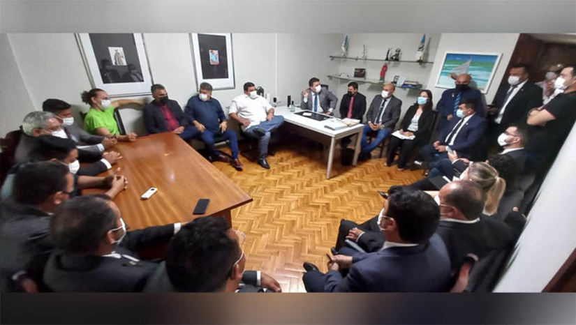 Imagem 1 -  LOA 2022 será votada pelos vereadores de Mossoró até dia 18 de janeiro. O novo projeto da Lei Orçamentária Anual, com a previsão das emendas impositivas, foi enviado pela Prefeitura à Câmara na sexta-feira (7). Na sessão desta terça-feira, foi lido em plenário e encaminhado à Comissão de Orçamento, Finanças e Contabilidade (COFC). Amanhã, às 10h, será debatido em audiência pública. O prazo para apresentação de emendas corre de hoje até quinta-feira (13).