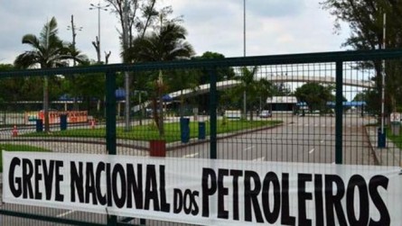   Petroleiros de Mossoró discutem deflagração da greve nesta terça, 3