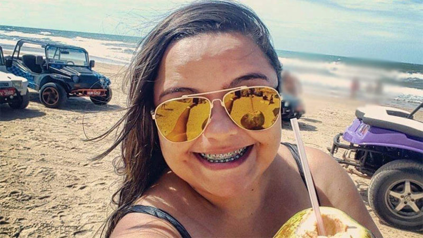 Imagem 1 - “Temos 32 inquéritos concluídos e remetidos à justiça por esse crime”, diz delegado sobre Jade. O titular da Delegacia de Defraudações, Delegado Denis Carvalho, falou nesta quinta-feira (3) sobre a prisão de Jade Gardênia de Almeida, de 31 anos, ocorrida na tarde desta quarta (2), em Mossoró. A mulher foi presa preventivamente sob acusação de ter praticado golpes em dezenas. De acordo com a denúncia, ela vendia Iphones em uma loja virtual, solicitava 50% do valor e não entregava o produto. De acordo com o delegado, os crimes são registrados desde 2017. Imagem 1 - “Temos 32 inquéritos concluídos e remetidos à justiça por esse crime”, diz delegado sobre Jade. O titular da Delegacia de Defraudações, Delegado Denis Carvalho, falou nesta quinta-feira (3) sobre a prisão de Jade Gardênia de Almeida, de 31 anos, ocorrida na tarde desta quarta (2), em Mossoró. A mulher foi presa preventivamente sob acusação de ter praticado golpes em dezenas. De acordo com a denúncia, ela vendia Iphones em uma loja virtual, solicitava 50% do valor e não entregava o produto. De acordo com o delegado, os crimes são registrados desde 2017.
