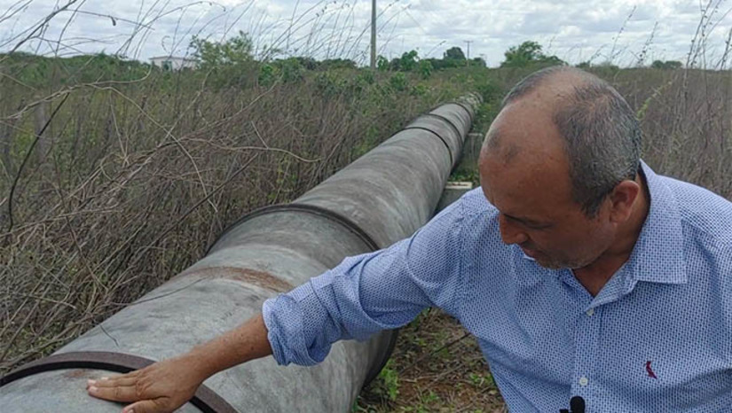 Imagem 1 - Obra foi iniciada há cerca de 13 anos e até hoje não foi concluída. É considerada fundamental para o crescimento urbano de Mossoró, pois vai misturar água manancial da barragem a água calcária extraída dos poços e assim, causará menos entupimento dos tubos e menos destruição das ruas de Mossoró para substituí-los, além de ampliar e melhorar as possibilidades investimentos da Construção Civil Imagem 1 - Obra foi iniciada há cerca de 13 anos e até hoje não foi concluída. É considerada fundamental para o crescimento urbano de Mossoró, pois vai misturar água manancial da barragem a água calcária extraída dos poços e assim, causará menos entupimento dos tubos e menos destruição das ruas de Mossoró para substituí-los, além de ampliar e melhorar as possibilidades investimentos da Construção Civil