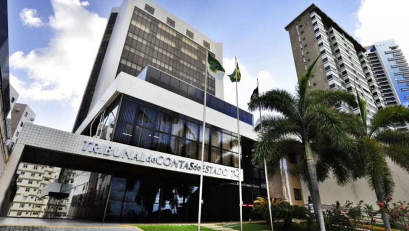 Imagem 1 -  TCE/RN diz que gastos com pessoal no RN estão acima do limite prudencial. Parecer da consultoria do Tribunal de Conta do Estado limitou a atuação do Governo do Estado na concessão de reajuste aos professores, devido ao mesmo estar com gasto de pessoal acima do limite prudencial estipulado pela Lei de Responsabilidade Fiscal (LRF). "Somente é possível conceder aumento salarial aos profissionais do magistério que ganham abaixo do piso nos 180 dias anteriores às eleições até a posse dos eleitos”, informa o parecer emitido pelo consultor-geral Ronald Morais; entenda.