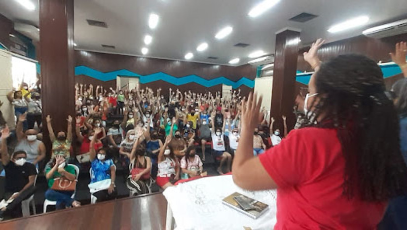 Imagem 1 - Os professores decidiram em assembleia realizada na sexta-feira (25) que não aceitam outra ideia diferente de ter o aumento de 33,24% acima dos salários que recebem. Aprovaram no mesmo dia que não sendo assim, entram em greve no dia 11 de março. Imagem 1 - Os professores decidiram em assembleia realizada na sexta-feira (25) que não aceitam outra ideia diferente de ter o aumento de 33,24% acima dos salários que recebem. Aprovaram no mesmo dia que não sendo assim, entram em greve no dia 11 de março.