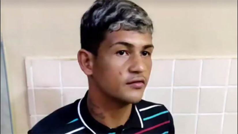 Imagem 1 - Num depoimento controverso, o assassino confesso, conhecido por Jadinho, do município de Itajá, disse que o pastor havia tentado mata-lo. O fato é que o pastor foi executado quando retornava de Mossoró, onde esteve na DP de Plantão . Ele foi arrancado de dentro do carro e executado por quatro pessoas, crime este confessado por Jadinho após ter sido preso em flagrante pela Polícia Militar e conduzido a DP de Plantão, em Mossoró Imagem 1 - Num depoimento controverso, o assassino confesso, conhecido por Jadinho, do município de Itajá, disse que o pastor havia tentado mata-lo. O fato é que o pastor foi executado quando retornava de Mossoró, onde esteve na DP de Plantão . Ele foi arrancado de dentro do carro e executado por quatro pessoas, crime este confessado por Jadinho após ter sido preso em flagrante pela Polícia Militar e conduzido a DP de Plantão, em Mossoró