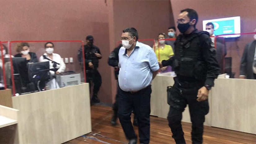 Imagem 1 -  Médico ortopedista Wilson Edino de Freitas Jales, de 48 anos, negou o crime, tendo acusado os comparsas, que por sua vez o acusaram. O crime chocou a região Oeste do Rio Grande do Norte pela perversidade dos criminosos. O principal acusado aguardou julgamento preso e volta para o mesmo lugar, para cumprir a sentença dada pela sociedade mossoroense. O outro acusado do caso, Leonardo Rodrigues, será julgado no próximo dia 28, também em Mossoró