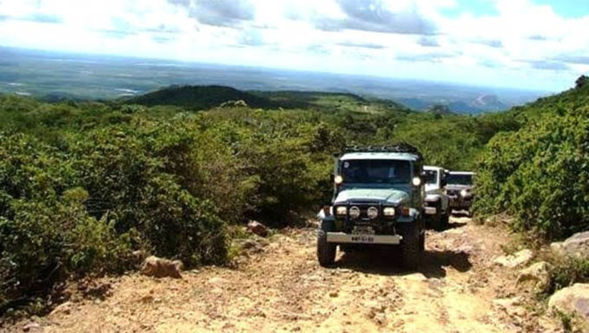 Imagem 1 - 3° Eco Trilha Off Road, realizada neste sábado e domingo (13), reúne amantes do esporte do RN, Paraíba e Ceará, num trecho que compreende 55KM, partindo da cidade de Jucurutu, com visita à Barragem de Oiticica, até a subida da Serra de João do Vale, umas regiões mais agradáveis do Estado. Imagem 1 - 3° Eco Trilha Off Road, realizada neste sábado e domingo (13), reúne amantes do esporte do RN, Paraíba e Ceará, num trecho que compreende 55KM, partindo da cidade de Jucurutu, com visita à Barragem de Oiticica, até a subida da Serra de João do Vale, umas regiões mais agradáveis do Estado.