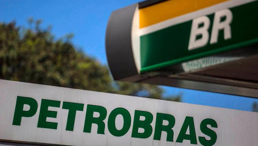 Imagem 1 -  [COLUNA ESPLANADA] Avança no Conselho Administrativo de Defesa Econômica (Cade), vinculado ao Ministério da Justiça, a investigação que apura se a Petrobras cometeu infração à ordem econômica com o reajuste nos preços dos combustíveis. O inquérito administrativo (nº 08700.000212/2022-25) foi aberto em janeiro após a estatal anunciar, à época, aumento de 4,85% no preço da gasolina e 8% no diesel. A Coluna apurou que o inquérito já foi concluído pela Procuradoria Federal Especializada junto ao órgão e aguarda despacho da Presidência.