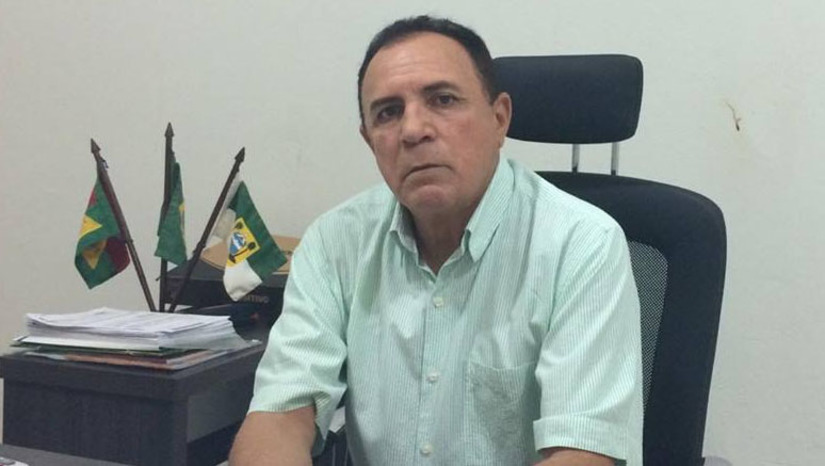 Imagem 1 - Ex-prefeito de Caraúbas é condenado a prisão e pagamento de R$ 77 mil por dano ao patrimônio público. A condenação de Ademar Ferreira da Silva, obtida pelo Ministério Público do Rio Grande do Norte (MPRN) em ação penal pública, ainda inclui seis anos de pena privativa de liberdade, sendo três anos de reclusão e três anos de detenção, além de 10 dias-multa ao ex-gestor. Imagem 1 - Ex-prefeito de Caraúbas é condenado a prisão e pagamento de R$ 77 mil por dano ao patrimônio público. A condenação de Ademar Ferreira da Silva, obtida pelo Ministério Público do Rio Grande do Norte (MPRN) em ação penal pública, ainda inclui seis anos de pena privativa de liberdade, sendo três anos de reclusão e três anos de detenção, além de 10 dias-multa ao ex-gestor.