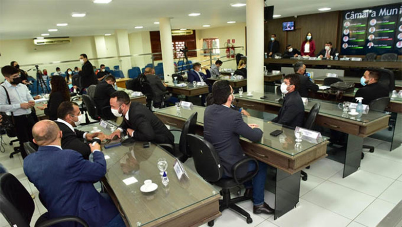 Imagem 1 - A sessão foi convocada pela maioria dos vereadores, segundo informou o presidente da casa , vereador Lawrence Amorim. Os projetos versam sobre ordem tributária do Poder Executivo e sobre suplementação de crédito Imagem 1 - A sessão foi convocada pela maioria dos vereadores, segundo informou o presidente da casa , vereador Lawrence Amorim. Os projetos versam sobre ordem tributária do Poder Executivo e sobre suplementação de crédito