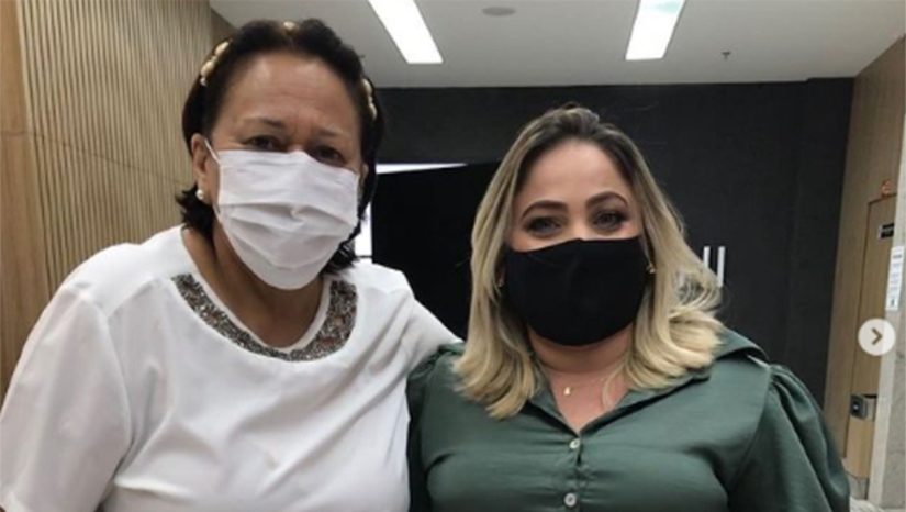 Imagem 1 - Obra de recuperação da RN que liga Grossos a Tibau será iniciada dia 18. A garantia do início da obra foi dada graças ao esforço da prefeita de Grossos, Cinthia Sonale em audiência com a governadora em Natal. De acordo com a governadora Fátima Bezerra, para que a obra pudesse ser executada pela Construtora CLC, foi necessário novo projeto executivo. “Quero assegurar que a partir desta terça começa a mobilização com envio das máquinas”, afirmou. A obra será iniciada no dia 18 deste mês e o prazo para a entrega está previsto para 18 de maio. Imagem 1 - Obra de recuperação da RN que liga Grossos a Tibau será iniciada dia 18. A garantia do início da obra foi dada graças ao esforço da prefeita de Grossos, Cinthia Sonale em audiência com a governadora em Natal. De acordo com a governadora Fátima Bezerra, para que a obra pudesse ser executada pela Construtora CLC, foi necessário novo projeto executivo. “Quero assegurar que a partir desta terça começa a mobilização com envio das máquinas”, afirmou. A obra será iniciada no dia 18 deste mês e o prazo para a entrega está previsto para 18 de maio.