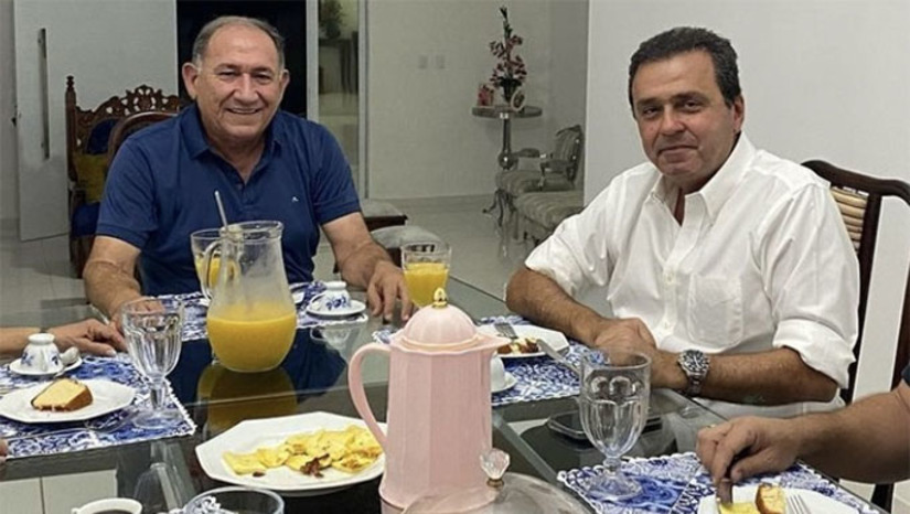 Imagem 1 - Nilton Figueiredo foi condenado por desvios durante a gestão de Carlos Eduardo, em Natal. O médico foi preso pela Polícia Civil quando atendia num posto de saúde na cidade de Francisco Dantas, e conduzido para o início do cumprimento da pena no Presídio de Pau dos Ferros, de 6 anos de prisão em regime semiaberto, além de pagar 150 dias/multa Imagem 1 - Nilton Figueiredo foi condenado por desvios durante a gestão de Carlos Eduardo, em Natal. O médico foi preso pela Polícia Civil quando atendia num posto de saúde na cidade de Francisco Dantas, e conduzido para o início do cumprimento da pena no Presídio de Pau dos Ferros, de 6 anos de prisão em regime semiaberto, além de pagar 150 dias/multa