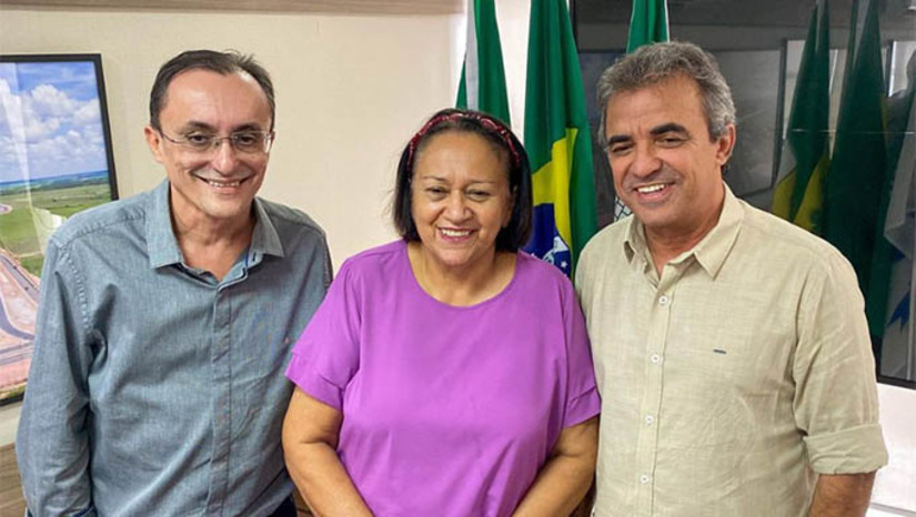 Imagem 1 -  Ao lado do deputado estadual Sousa, o pré-candidato a deputado estadual Jorge do Rosário dialogou nesta sexta-feira, dia 27, com a governadora Fátima Bezerra sobre a interiorização do desenvolvimento e sobre equilíbrio fiscal, buscando pavimentar caminhos para realizar investimentos públicos e atrair investimentos privados para gerar empregos e renda para o RN