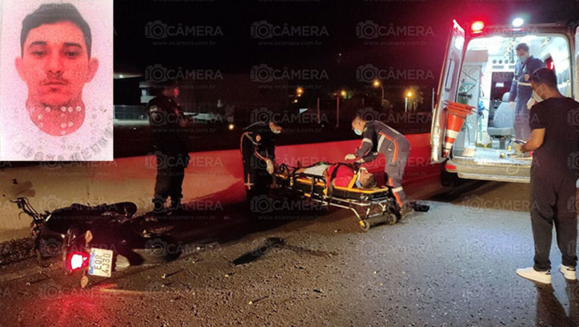 Imagem 1 - O acidente aconteceu na noite deste sábado, 18, na BR 304, perto do acesso ao Santa Delmira. Franças de Freitas Cortez, de 27 anos, bateu em dois cavalos e morreu minutos depois. Um dos cavalos também morreu. O que fazer para a população não soltar animais nas rodovias e as autoridades coibir este ato? O que fazer para convencer as autoridades a recuperar as rodovias federais e estaduais, que também causam acidentes com mortes na região de Mossoró? Imagem 1 - O acidente aconteceu na noite deste sábado, 18, na BR 304, perto do acesso ao Santa Delmira. Franças de Freitas Cortez, de 27 anos, bateu em dois cavalos e morreu minutos depois. Um dos cavalos também morreu. O que fazer para a população não soltar animais nas rodovias e as autoridades coibir este ato? O que fazer para convencer as autoridades a recuperar as rodovias federais e estaduais, que também causam acidentes com mortes na região de Mossoró?