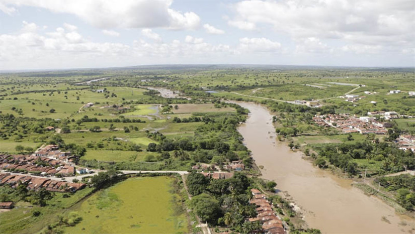 Imagem 1 - 21 municípios do RN estão em situação de emergência pelas chuvas; 11 tiveram reconhecimento Federal. Segundo a Defesa Civil do Rio Grande do Norte, os municípios que estão em situação de emergência são: Natal, Ceará Mirim, São Gonçalo do Amarante, Macaíba, Parnamirim, Nísia Floresta, Extremoz, Touros, Nova Cruz, Canguaretama, Montanhas, Várzea, Espírito Santo, Pedro Velho, Tibau do Sul, Ielmo Marinho, Nova Cruz, Boa Saúde, Jundiá, Brejinho, Taipu, conforme regulamentação publicada no Diário Oficial do Estado (DOE), através do Decreto Nº 31.679, desta quinta-feira (14). Imagem 1 - 21 municípios do RN estão em situação de emergência pelas chuvas; 11 tiveram reconhecimento Federal. Segundo a Defesa Civil do Rio Grande do Norte, os municípios que estão em situação de emergência são: Natal, Ceará Mirim, São Gonçalo do Amarante, Macaíba, Parnamirim, Nísia Floresta, Extremoz, Touros, Nova Cruz, Canguaretama, Montanhas, Várzea, Espírito Santo, Pedro Velho, Tibau do Sul, Ielmo Marinho, Nova Cruz, Boa Saúde, Jundiá, Brejinho, Taipu, conforme regulamentação publicada no Diário Oficial do Estado (DOE), através do Decreto Nº 31.679, desta quinta-feira (14).