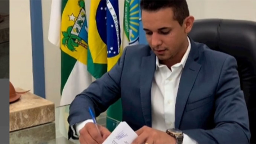 Imagem 1 - Orçada em 40,31 milhões, a obra do complexo viário está sendo financiada com recursos do Governo Federal e tem objetivo de retirar o tráfego pesado de dentro da área urbana de Mossoró; Com o dinheiro na conta, contrato assinado, o próximo passo é contratar a empresa através de Licitação Pública Imagem 1 - Orçada em 40,31 milhões, a obra do complexo viário está sendo financiada com recursos do Governo Federal e tem objetivo de retirar o tráfego pesado de dentro da área urbana de Mossoró; Com o dinheiro na conta, contrato assinado, o próximo passo é contratar a empresa através de Licitação Pública