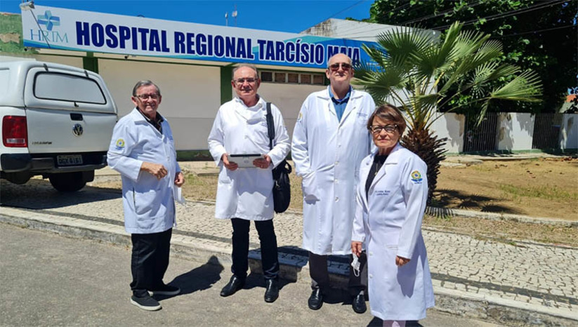 Imagem 1 - A fiscalização do Cremern aconteceu na quarta-feira (21) e teve como objetivo dar continuidade às cobranças do Conselho por uma Saúde de qualidade no Estado e, consequentemente, melhor condição de trabalho para a classe médica. Na ocasião, os conselheiros visitaram o Tarcísio Maia e o Hospital da Hapvida, onde observaram as instalações das unidades e insumos e condições de trabalho dos profissionais. Imagem 1 - A fiscalização do Cremern aconteceu na quarta-feira (21) e teve como objetivo dar continuidade às cobranças do Conselho por uma Saúde de qualidade no Estado e, consequentemente, melhor condição de trabalho para a classe médica. Na ocasião, os conselheiros visitaram o Tarcísio Maia e o Hospital da Hapvida, onde observaram as instalações das unidades e insumos e condições de trabalho dos profissionais.