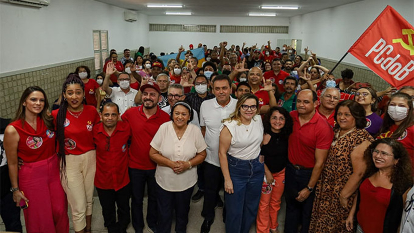 Imagem 1 -  A declaração da governadora Fátima Bezerra, pré-candidata a reeleição, foi durante a convenção do PD do B na manhã deste sábado, 23, em Natal. Ainda neste sábado, vai acontecer a convenção do PT. O tom será o mesmo. É que  a federação entre PT, PCdoB e Partido Verde foi aprovada à unanimidade. Em sua mensagem, a governadora Fátima Bezerra falou em levar esperança ao povo.