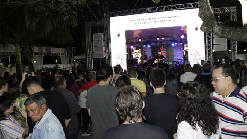Imagem 1 - Esta é a 14ª edição do evento foi realizado pela Prefeitura Municipal apoio do Governo do Estado, através do Programa Cultural Câmara Cascudo e da Secretaria de Turismo (Setur). Entre os atrativos, está o clima e seus mirantes com visão privilegiada e três dias de shows em praça pública Imagem 1 - Esta é a 14ª edição do evento foi realizado pela Prefeitura Municipal apoio do Governo do Estado, através do Programa Cultural Câmara Cascudo e da Secretaria de Turismo (Setur). Entre os atrativos, está o clima e seus mirantes com visão privilegiada e três dias de shows em praça pública