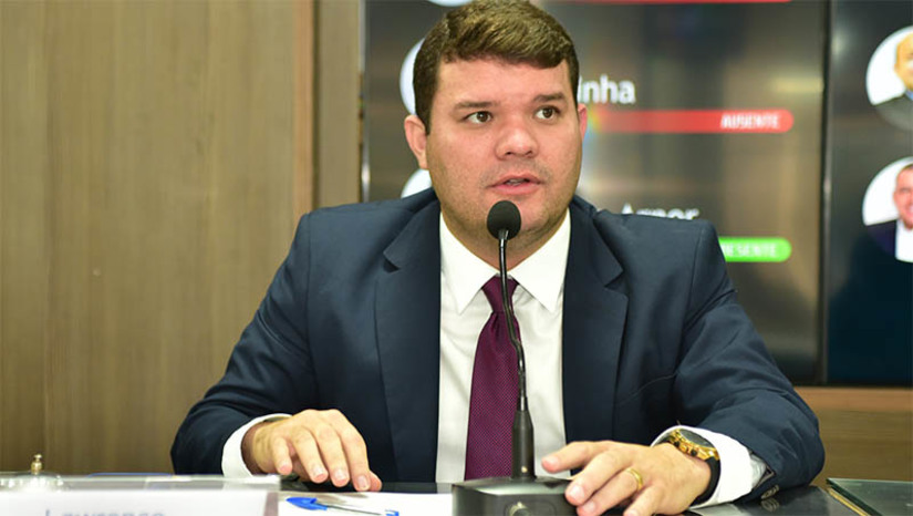 Imagem 1 -  Câmara Municipal de Mossoró sobe ao pódio da transparência potiguar pelo segundo ano consecutivo. O Legislativo conquistou 1.300 pontos, nota máxima, na escala de análise do sistema Confúcio, ferramenta do MPRN que mapeia a eficácia dos portais de transparência nas 167 prefeituras e câmaras municipais do Rio Grande do Norte. Com esse desempenho, a CMM sobe ao pódio da transparência potiguar pelo segundo ano consecutivo na gestão do presidente Lawrence Amorim. Até 2020, a média de avaliação do Portal da Transparência da casa legislativa era de 600 pontos.