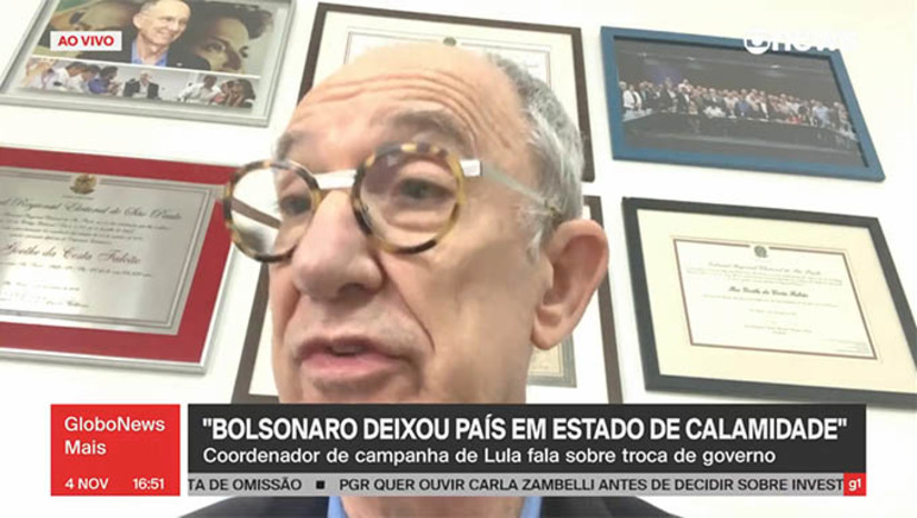 Imagem 1 -  Deputado federal pelo PT de São Paulo, Rui Falcão, e o senador pelo PT do RN, Jean Paul Prates, são da equipe de transição do futuro governo Lula. Nos primeiros dois dias de trabalho recebendo o governo, conheceram a estrutura de orçamento para o próximo ano. Falcão e Prates confirmaram o que o relator do orçamento, senador Marcelo Castro (MDB/PI), já havia dito: não existe previsão de recursos para saúde, educação, assistência Social, manutenção das estradas e nem para custear a merenda das crianças nas escolas em função da política devastadora praticada por Bolsonaro, redução da arrecadação e aumento de despesas. Bolsonaro “deixou o país em estado de calamidade pública”, diz.