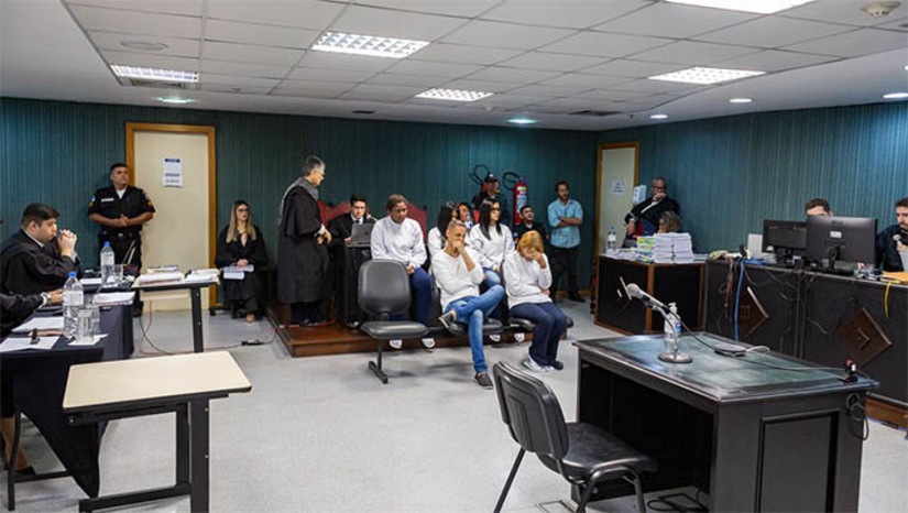 Imagem 1 - O Tribunal do Júri de Niterói considerou a ex-deputada culpada pelo homicídio triplamente qualificado, que recebeu os agravantes de motivo torpe, emprego de meio cruel e recurso que impossibilitou a defesa da vítima. Anderson foi morto a tiros ao chegar em casa de carro, na noite do dia 16 de junho de 2019. Ele foi morto porque mantinha rigoroso controle das finanças da família. Imagem 1 - O Tribunal do Júri de Niterói considerou a ex-deputada culpada pelo homicídio triplamente qualificado, que recebeu os agravantes de motivo torpe, emprego de meio cruel e recurso que impossibilitou a defesa da vítima. Anderson foi morto a tiros ao chegar em casa de carro, na noite do dia 16 de junho de 2019. Ele foi morto porque mantinha rigoroso controle das finanças da família.