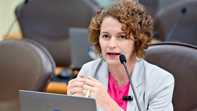 Imagem 1 - Isolda Dantas destaca participação de comitiva potiguar na COP27. Em pronunciamento na manhã desta quarta-feira (16), na Assembleia Legislativa, a parlamentar elogiou a presença da governadora Fátima Bezerra na comitiva presente no evento. “A presença do presidente Lula causou uma comoção neste evento que está acontecendo no Egito e que conta com a presença da nossa governadora Fátima Bezerra, da deputada Natália Bonavides, do senador Jean Paul Prates e outras lideranças da sociedade civil”, disse. Imagem 1 - Isolda Dantas destaca participação de comitiva potiguar na COP27. Em pronunciamento na manhã desta quarta-feira (16), na Assembleia Legislativa, a parlamentar elogiou a presença da governadora Fátima Bezerra na comitiva presente no evento. “A presença do presidente Lula causou uma comoção neste evento que está acontecendo no Egito e que conta com a presença da nossa governadora Fátima Bezerra, da deputada Natália Bonavides, do senador Jean Paul Prates e outras lideranças da sociedade civil”, disse.