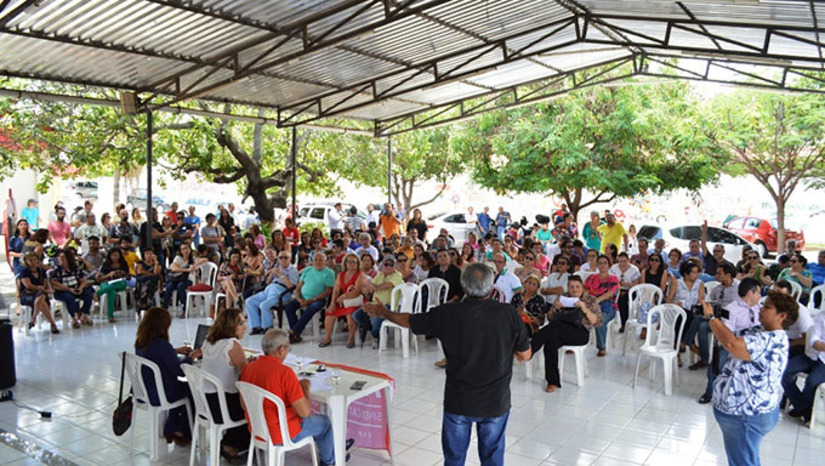 Imagem 1 -  A Assembléia está sendo convocada para o início da manhã desta terça-feira, 6, na sede da ADUERN. Os professores querem aumento de 15% e a implantação do Plano de Cargo, Carreira e Remuneração e a reitora da UERN diz que o pedido dos professores está fora da realidade da instituição.