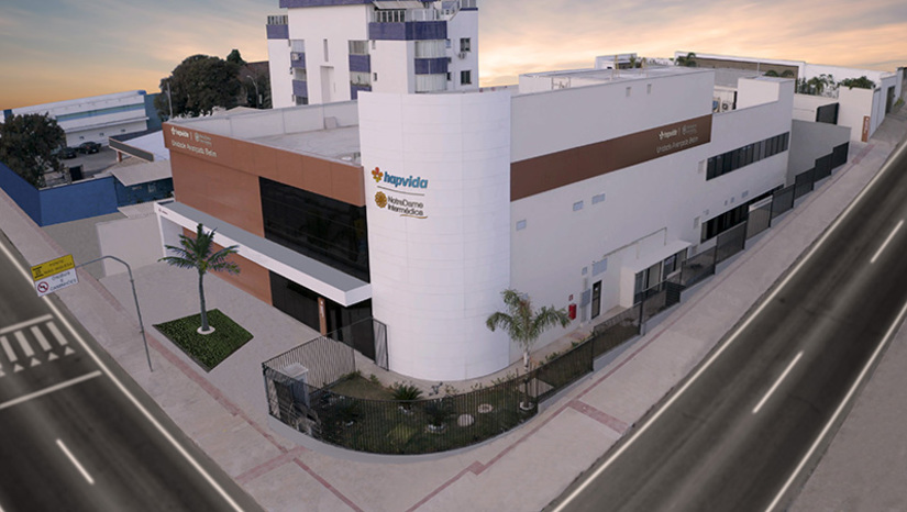 Imagem 1 -  Hapvida NotreDame Intermédica lança primeiro produto, desde a fusão do grupo. Voltado para empresas a partir de cem vidas, incluindo dependentes, o “Nosso Plano Integrado” será aceito em 20 estados de todas as regiões do país e no Distrito Federal. O produto contará com programas de medicina preventiva e uma das maiores redes próprias de hospitais, clínicas e laboratórios do Brasil. Seguindo um modelo de negócio verticalizado, o “Nosso Plano Integrado” será oferecido nos moldes com e sem coparticipação, com opções de quarto particular ou enfermaria, obstetrícia e descontos na compra de medicamentos.