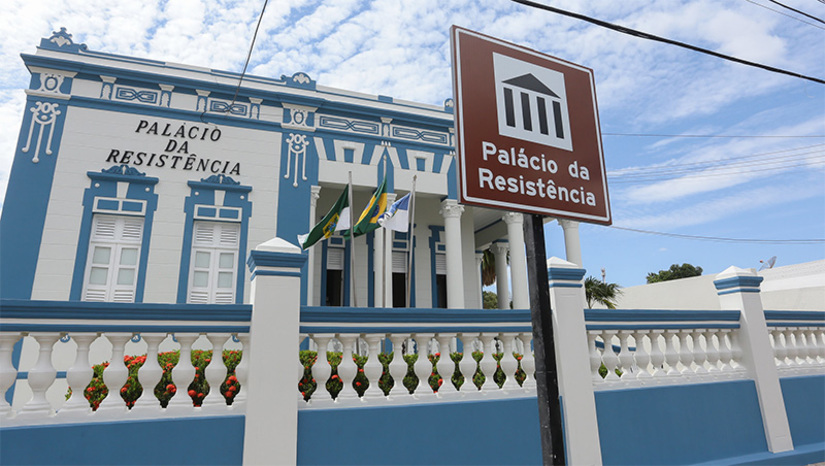 Imagem 1 - Programa de investimentos em Mossoró será lançado nesta quarta-feira, 7. O evento de lançamento do programa, que será realizado pela Prefeitura de Mossoró, acontecerá às 14h, no Teatro Dix-huit Rosado, e será aberto ao público geral. O Programa Estratégico de Metas e Investimentos prevê uma série de ações em áreas importantes como meio ambiente, saúde, educação, emprego e renda, pavimentação, acessibilidade, causa animal, mobilidade urbana, eficiência energética, construção e reforma de prédios, além de infraestrutura hídrica, especialmente, para a zona rural. Imagem 1 - Programa de investimentos em Mossoró será lançado nesta quarta-feira, 7. O evento de lançamento do programa, que será realizado pela Prefeitura de Mossoró, acontecerá às 14h, no Teatro Dix-huit Rosado, e será aberto ao público geral. O Programa Estratégico de Metas e Investimentos prevê uma série de ações em áreas importantes como meio ambiente, saúde, educação, emprego e renda, pavimentação, acessibilidade, causa animal, mobilidade urbana, eficiência energética, construção e reforma de prédios, além de infraestrutura hídrica, especialmente, para a zona rural.